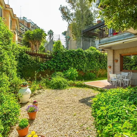 St Peters Garden 3 Bdr Apartment Rome