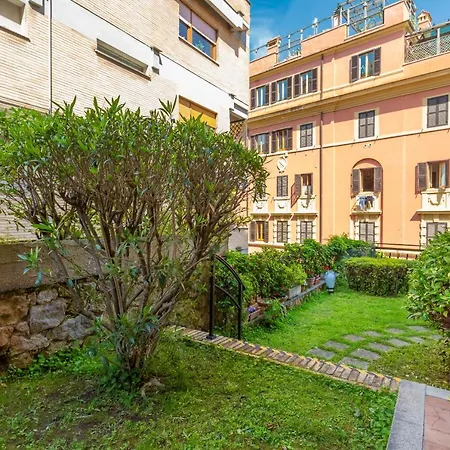 St Peters Garden 3 Bdr ローマ