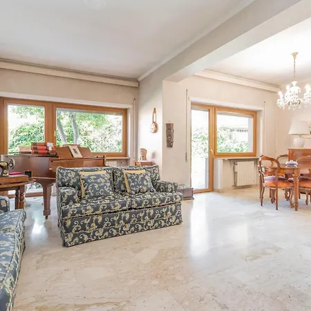 Apartment St Peters Garden 3 Bdr *